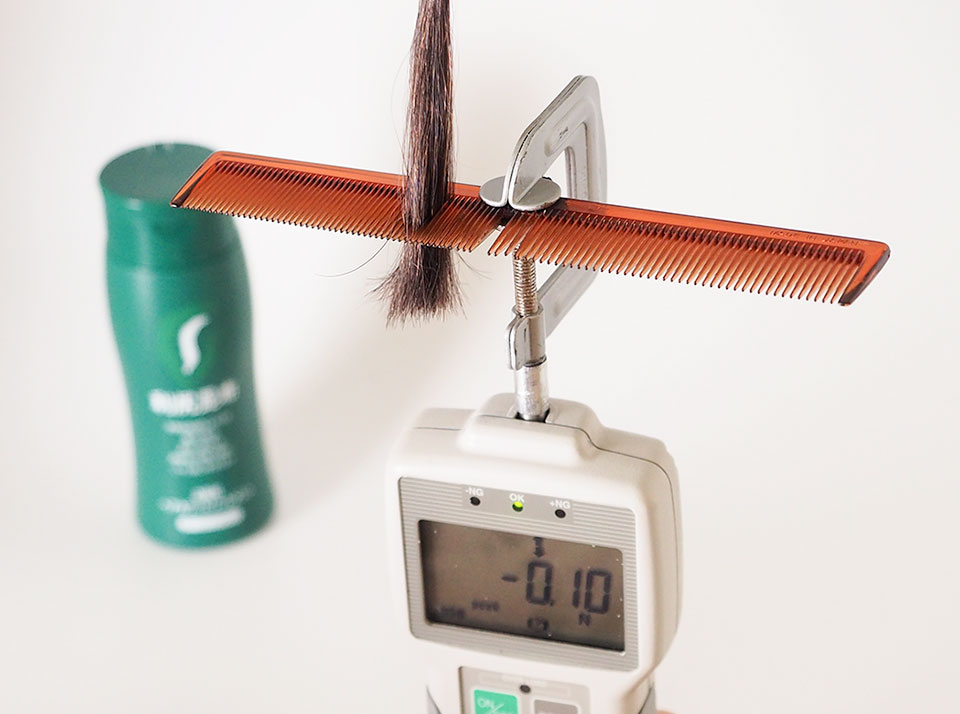 フォースゲージを使用した摩擦係数テスト