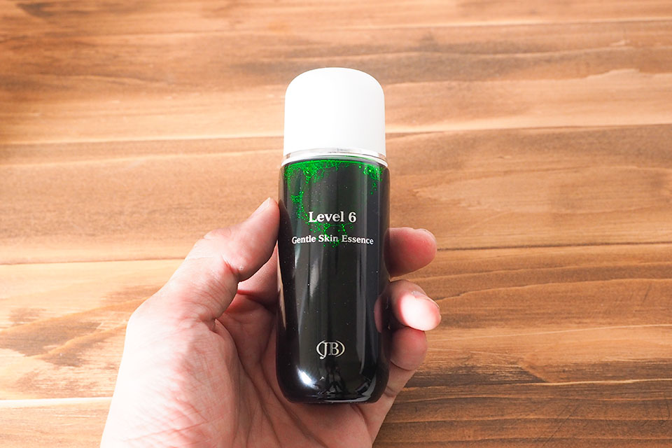 クロロフィル化粧品 Level6の口コミレビューと成分分析。ニキビ