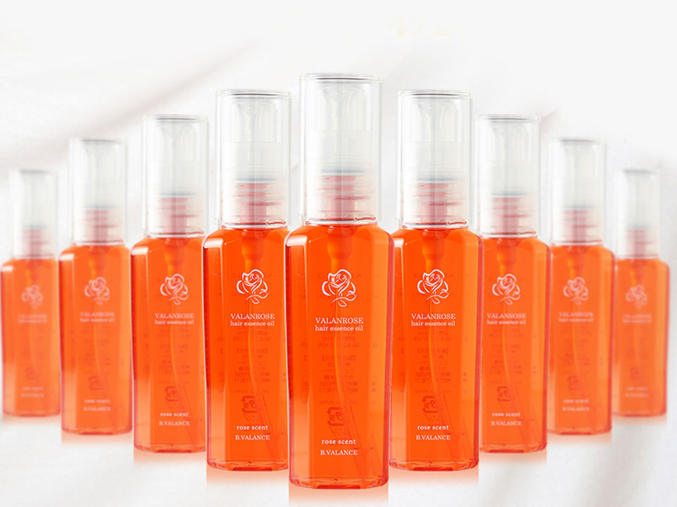 バランローズヘアエッセンスの集合写真