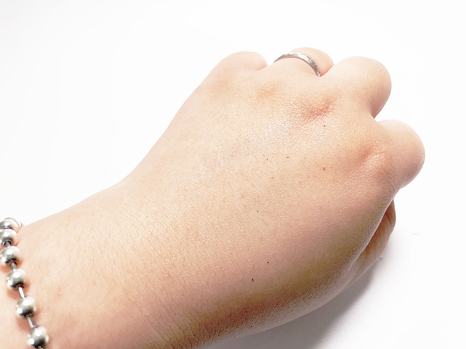 アテニアクレンジングを使ってメイクを落とした後の画像