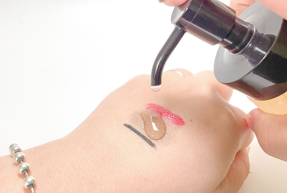 アテニアクレンズオイルを使っている画像,