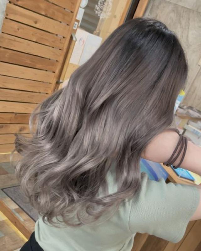 21最新 夏におすすめのヘアカラー 流行りの髪色総まとめ トレンドを押さえて夏を楽しもう Roccogirl 21最新 夏におすすめのヘアカラー 流行りの髪色総まとめ トレンドを押さえて夏を楽しもう Roccogirl